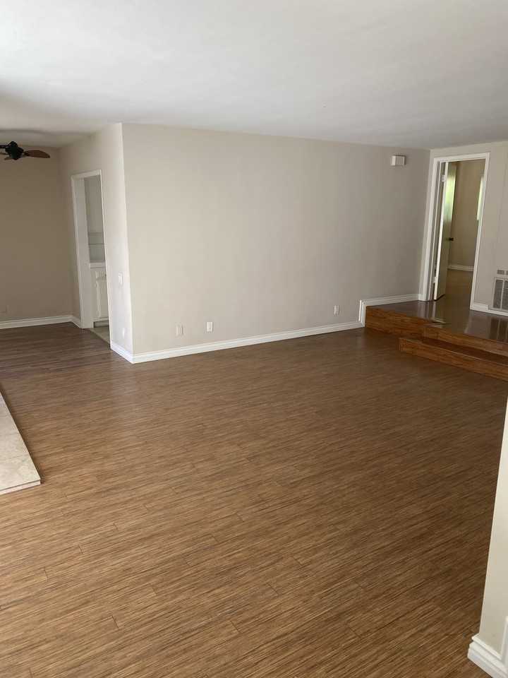 CAMDEN - Photo 2 of 9