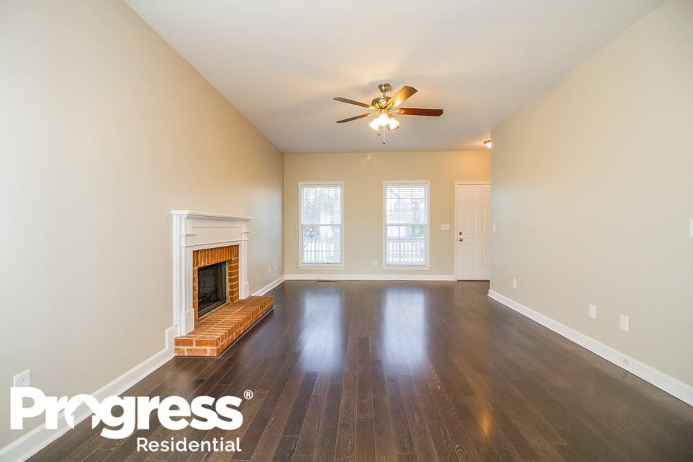 2119 Geneva Dr - Photo 2 of 16