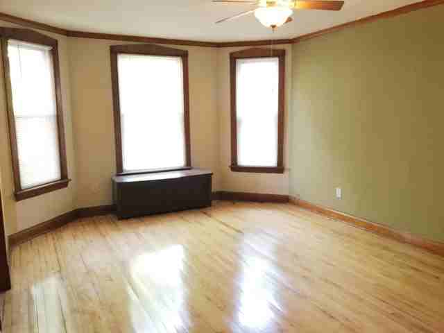 2642 N Springfield Ave #1FL - Photo 3 of 15