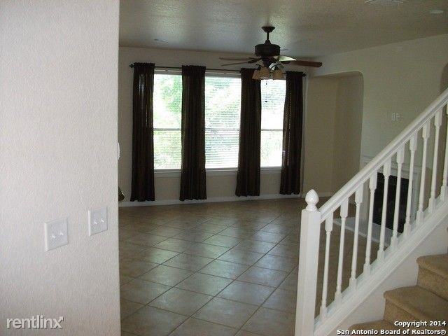 204 Horse Hl - Photo 2 of 13