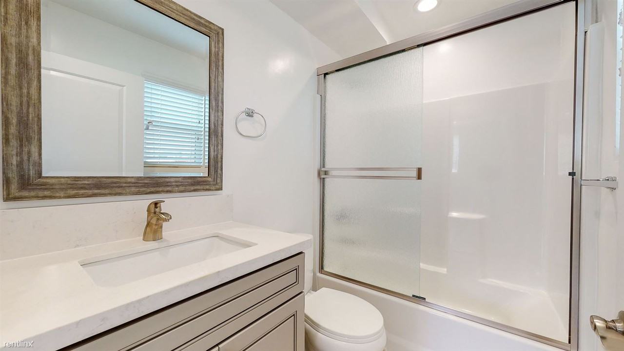 4454 Turquoise St - Photo 3 of 19