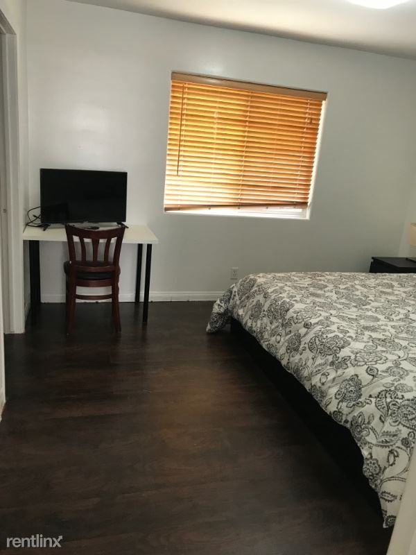 14545 Margate St 2 - Photo 2 of 12