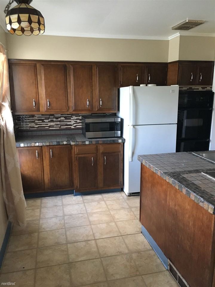 34 Floral Ave 1 - Photo 3 of 28