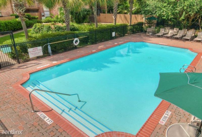 8222 Kingsbrook Rd 201 - Photo 3 of 8