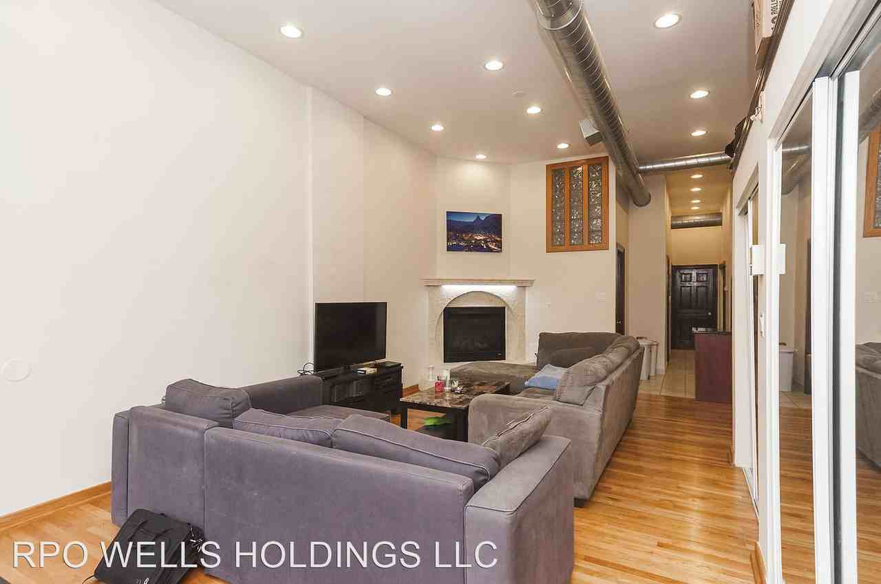 544-546 N Wells - Photo 3 of 14