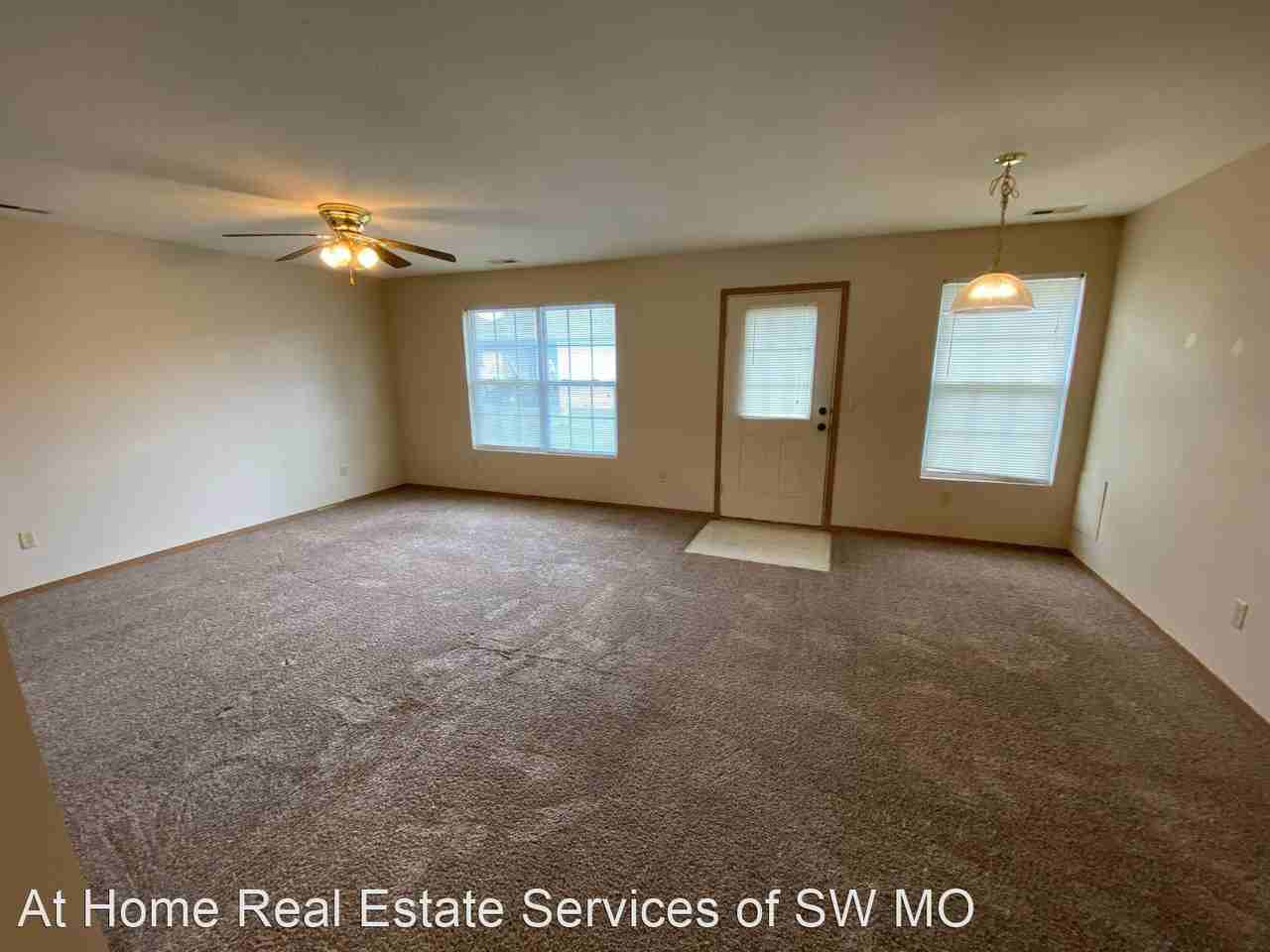 1142 S Clifton Ave - Photo 3 of 9