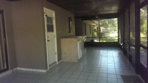 441 E Orange St - Photo 2 of 14