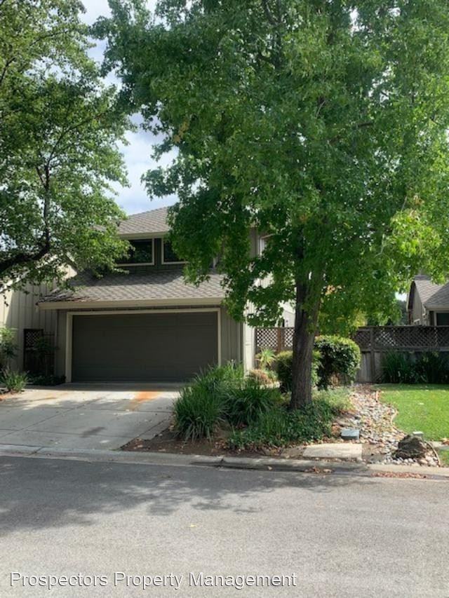 17388 Carriage Lamp Way - Photo 2 of 25