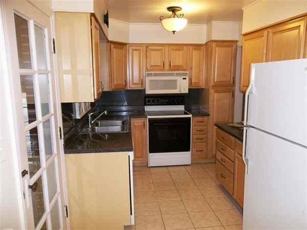 312 N Main St - Photo 2 of 10