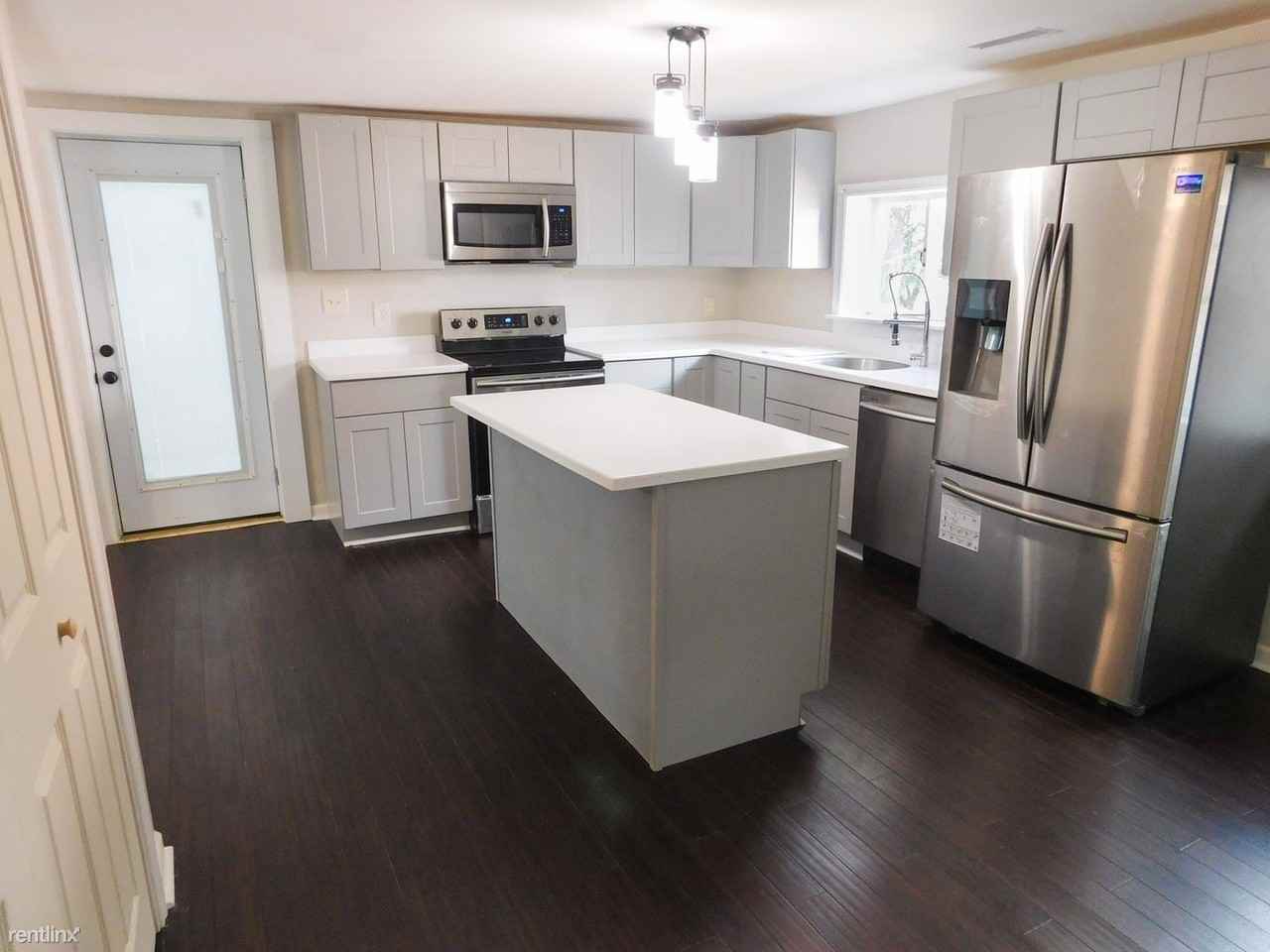 335 6th St Sw - Photo 2 of 15