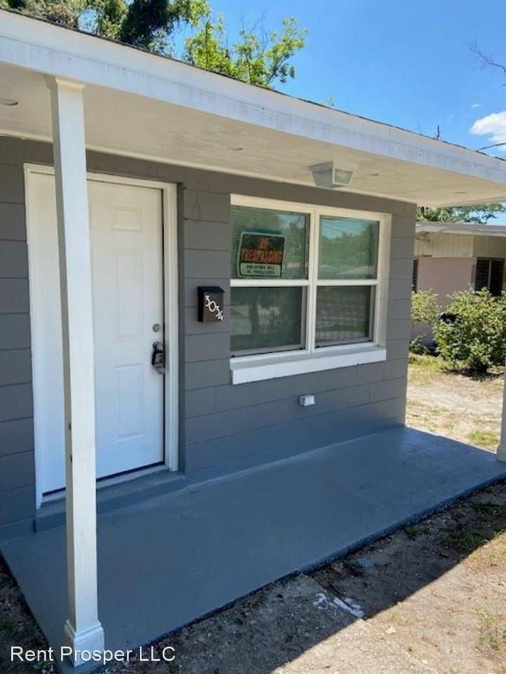 3034 Joe Louis Dr - Photo 3 of 34