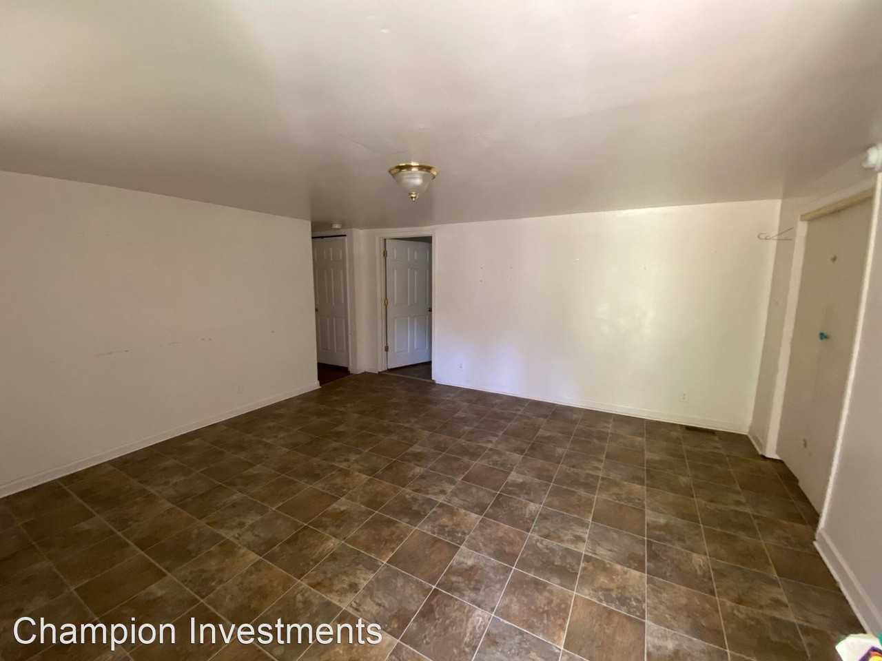 124 Ayers Rd - Photo 3 of 20