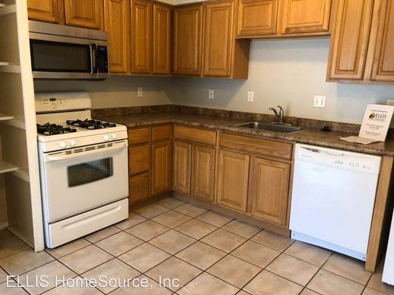 Highland Park Court - Photo 3 of 8