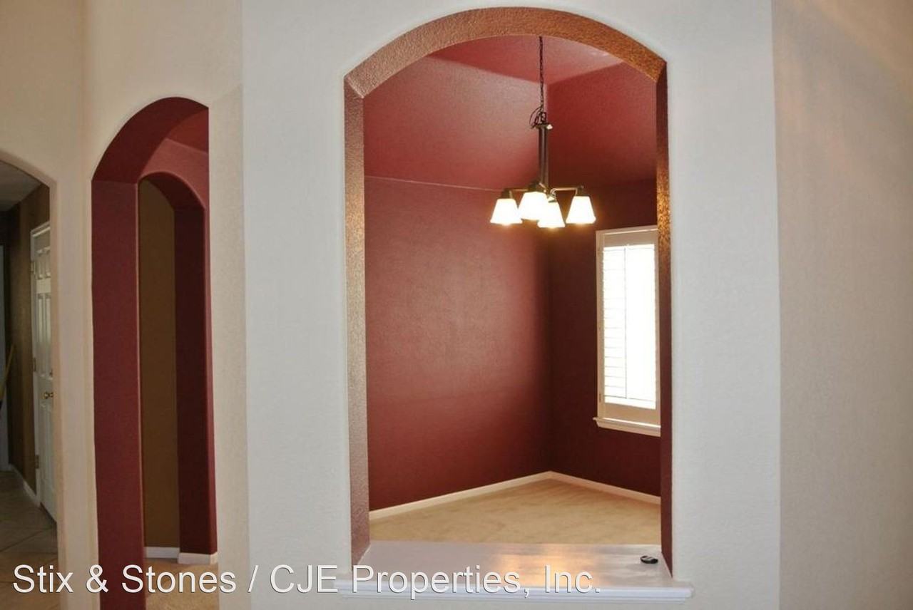 9580 Silver Hill Cir - Photo 3 of 14