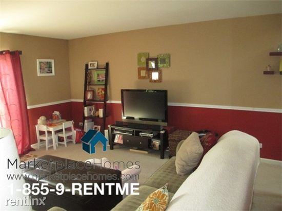 1029 N South Elgin Blvd - Photo 3 of 12