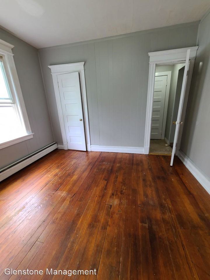 19 Eastwood Ave - Photo 3 of 6