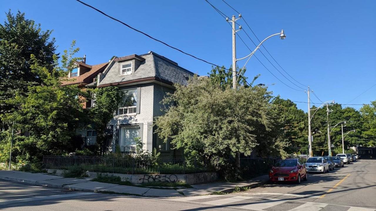 159 Gladstone Apartments in Little Portugal, Toronto, ON M6J 3L3 Zumper