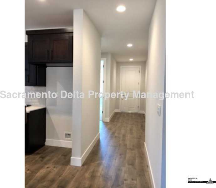404 Fairgrounds Dr - Photo 2 of 13