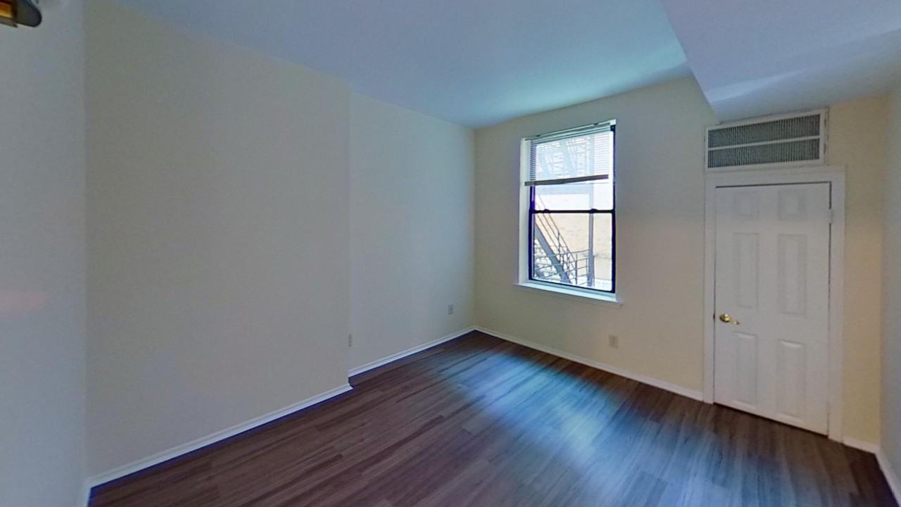 211 WASHINGTON STREET - Photo 6 of 7