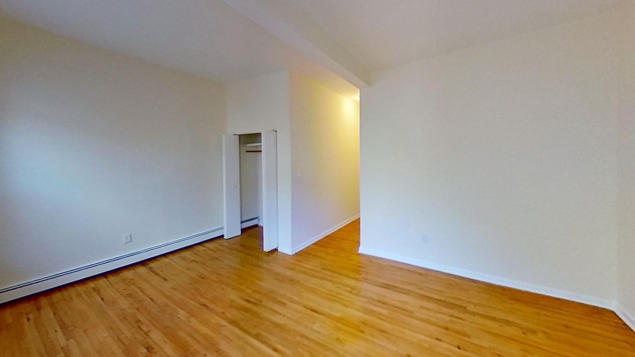 500 JERSEY AVE - Photo 7 of 10