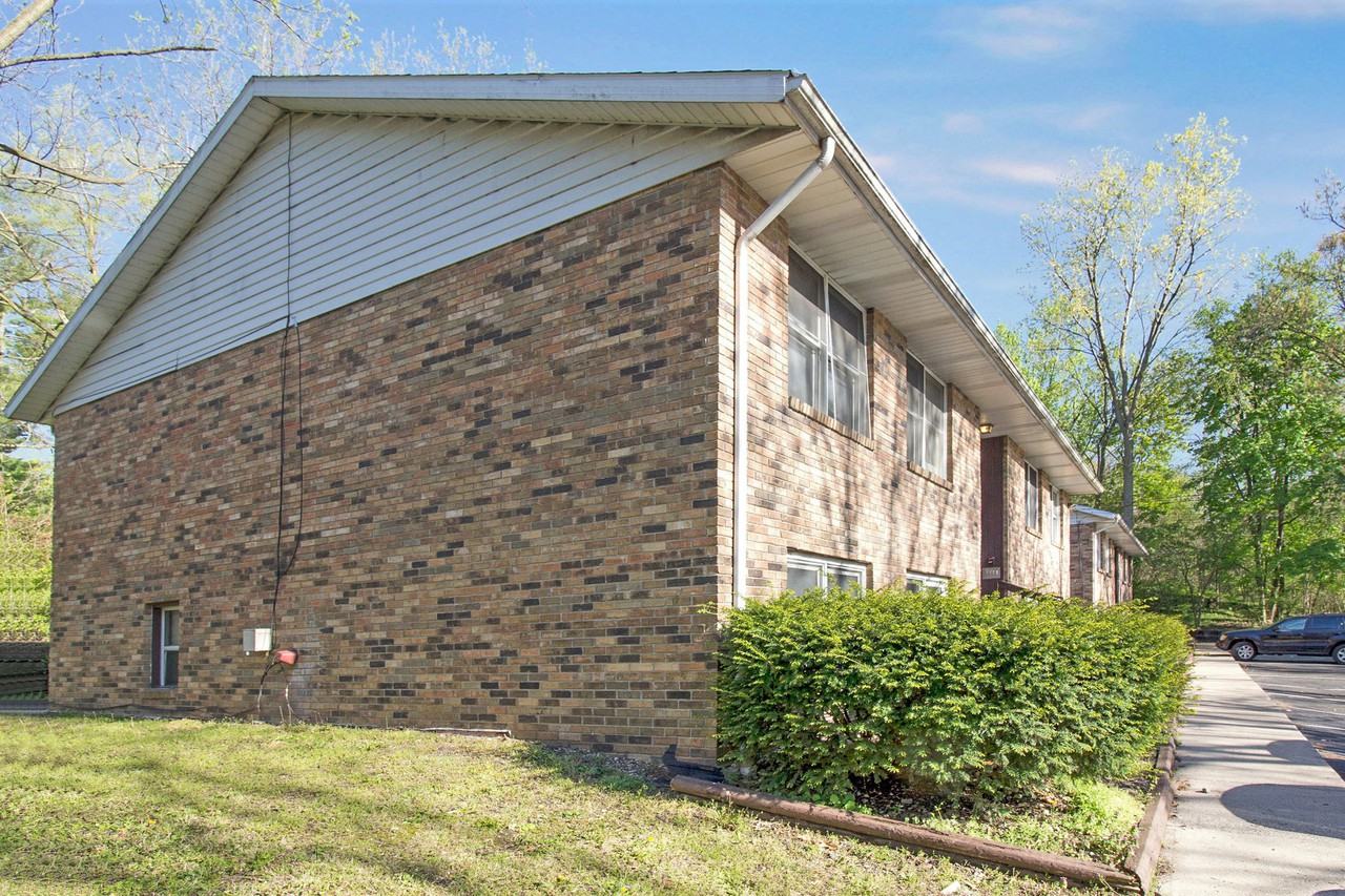 118-130 S Clarendon - Photo 3 of 8