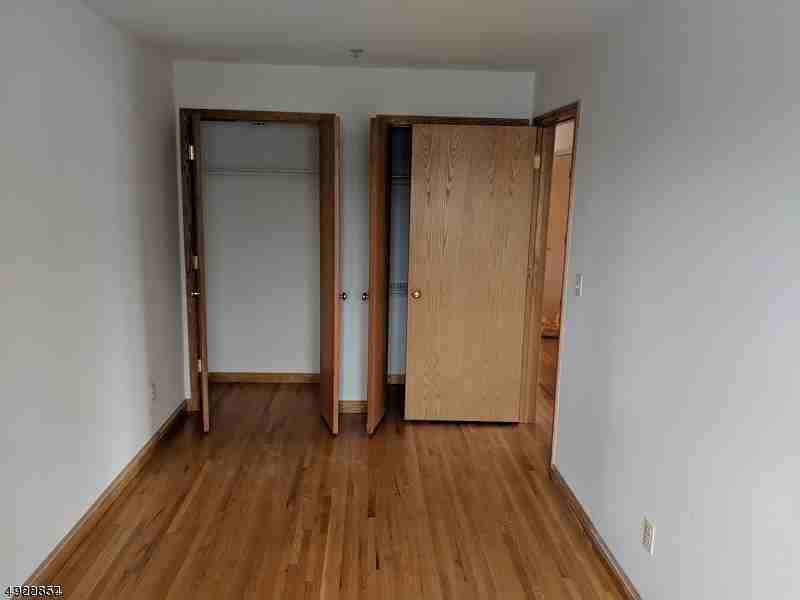 145 River Rd - Photo 2 of 17