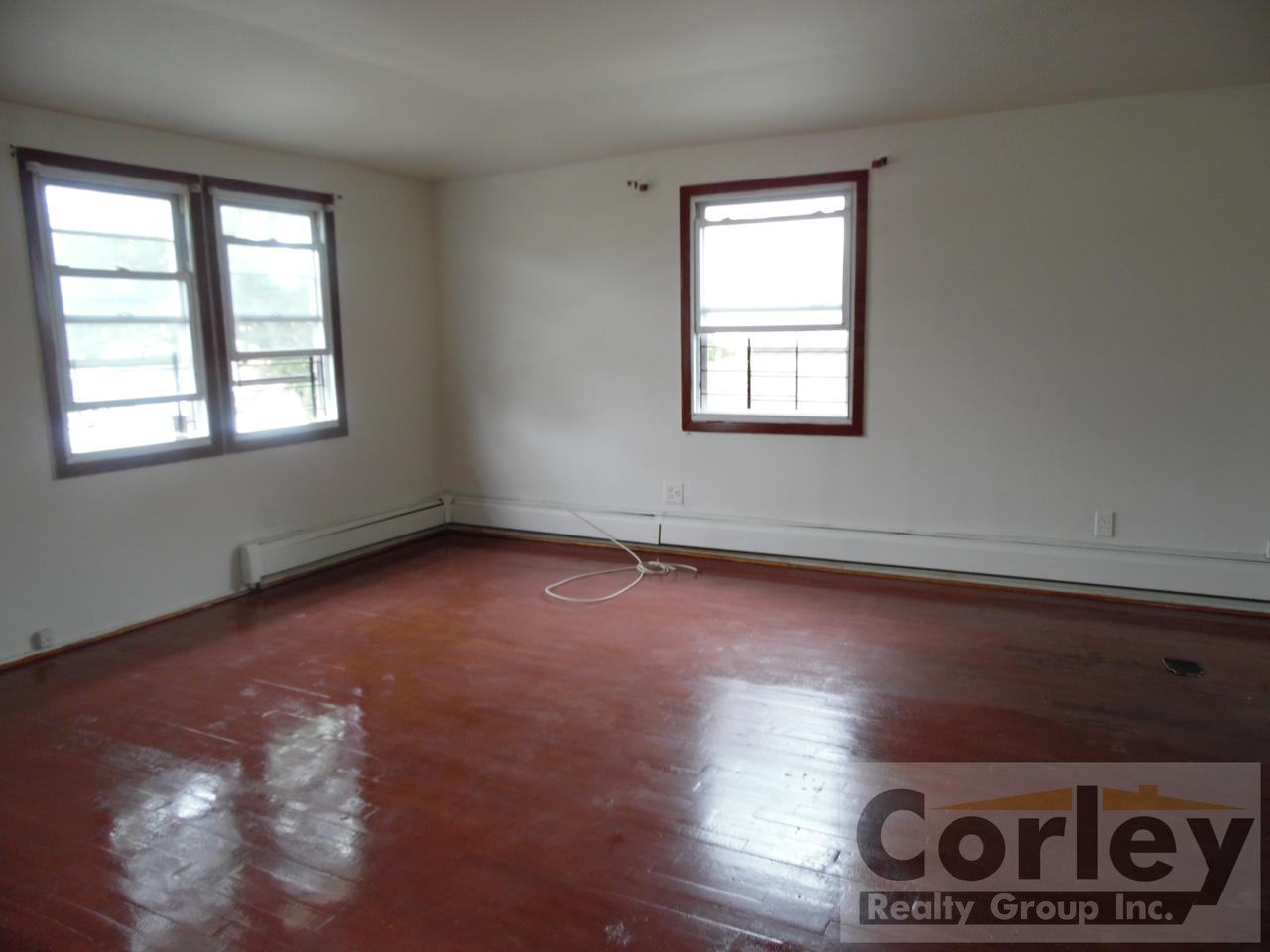 171-15 119th Avenue #2 - Photo 2 of 5