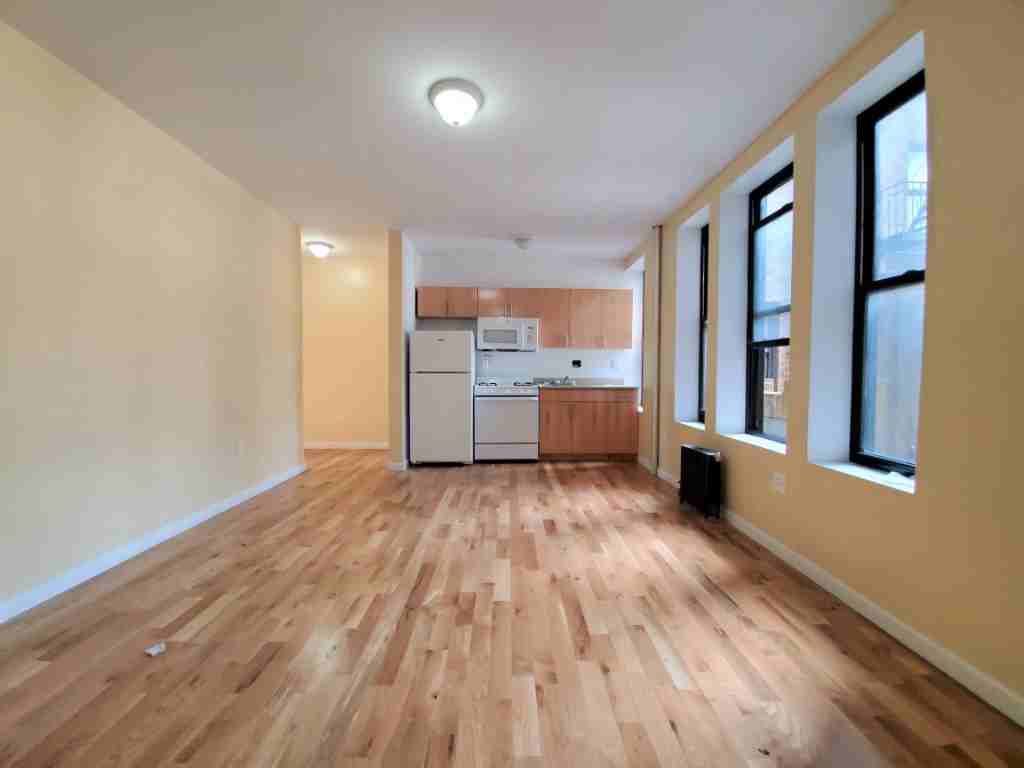 2330 Newtown Ave #2J