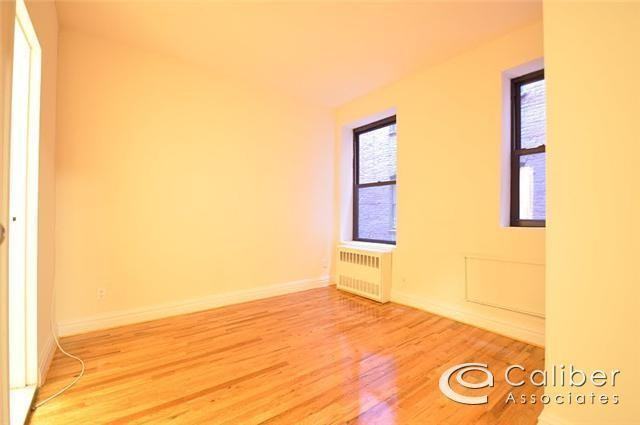 E 25th St #RC76