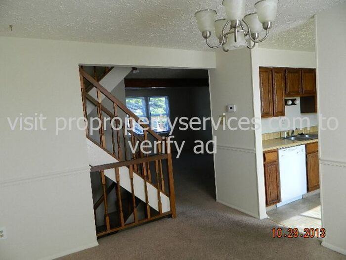 1732 Springfield Ln - Photo 3 of 16