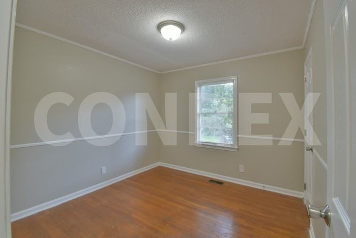 1631 58th Ave E - Photo 3 of 7