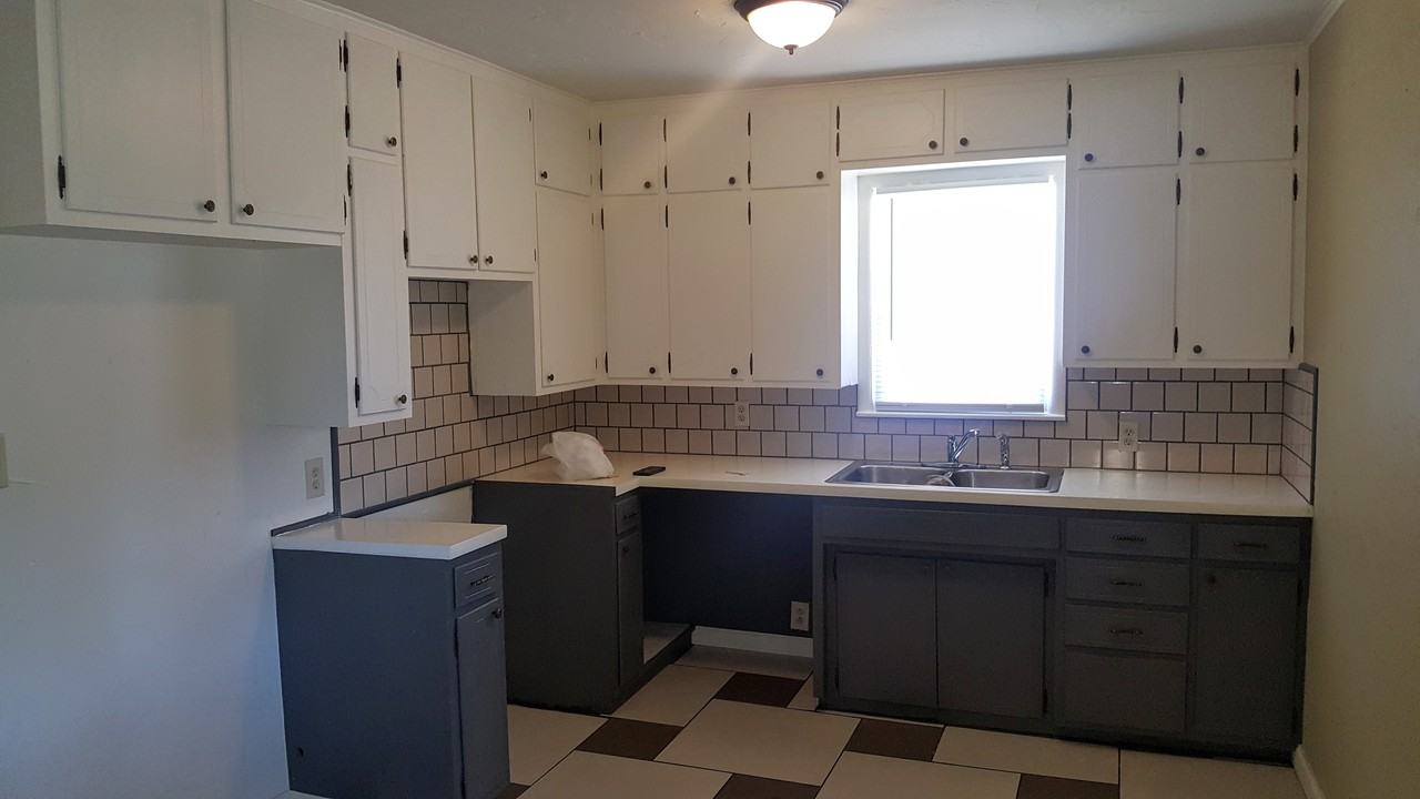 1765 N Meridian Ave - Photo 2 of 15