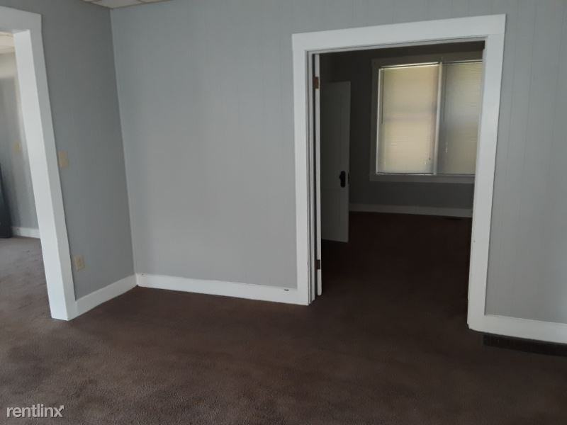 317 Marshall St - Photo 2 of 9