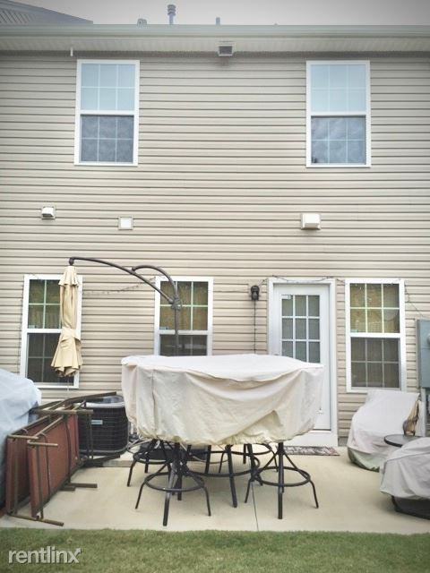 457 Woodbark Ct - Photo 2 of 8