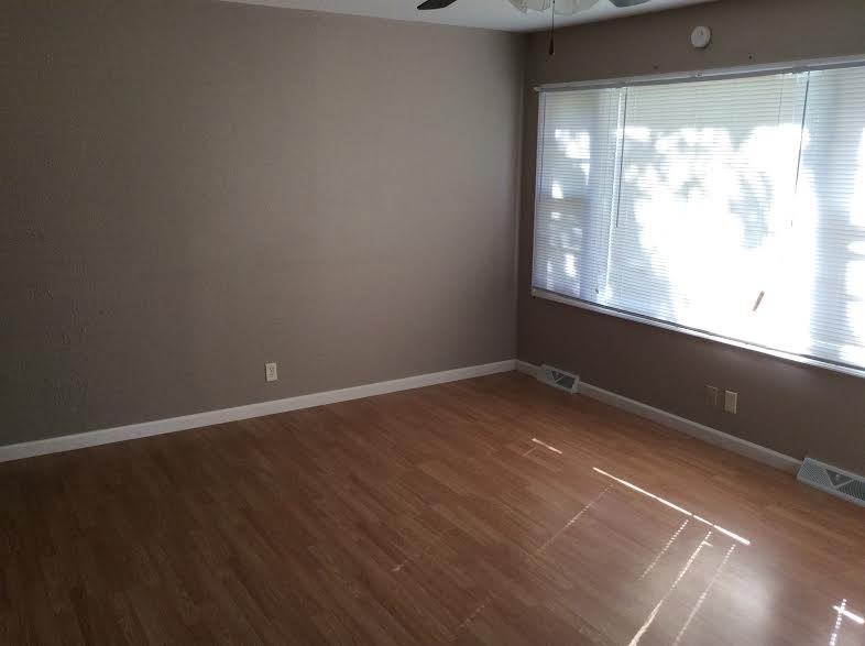 3927 W Camden St - Photo 3 of 3