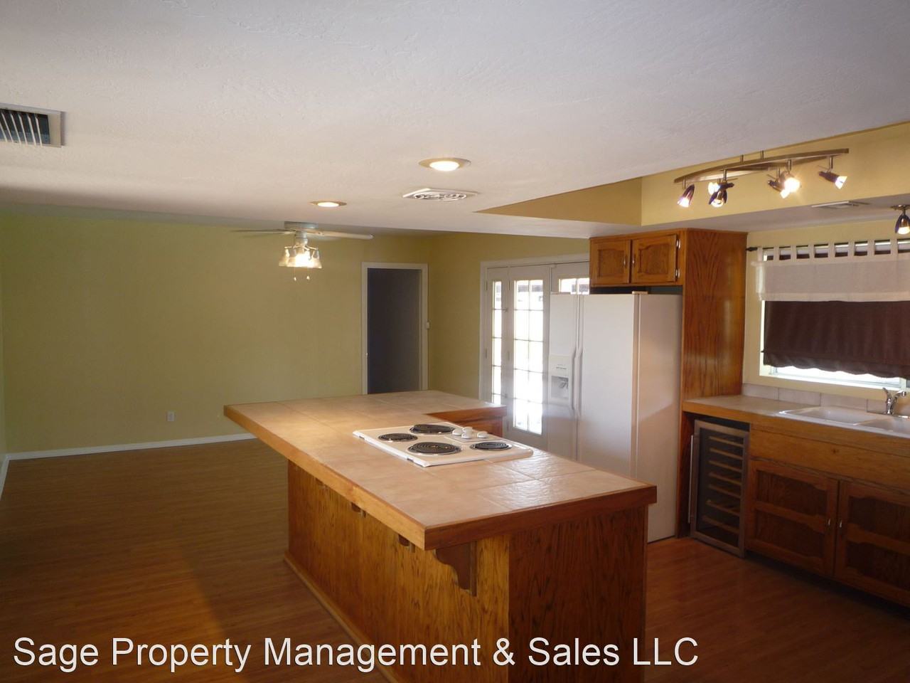 2825 N 66th St - Photo 3 of 12