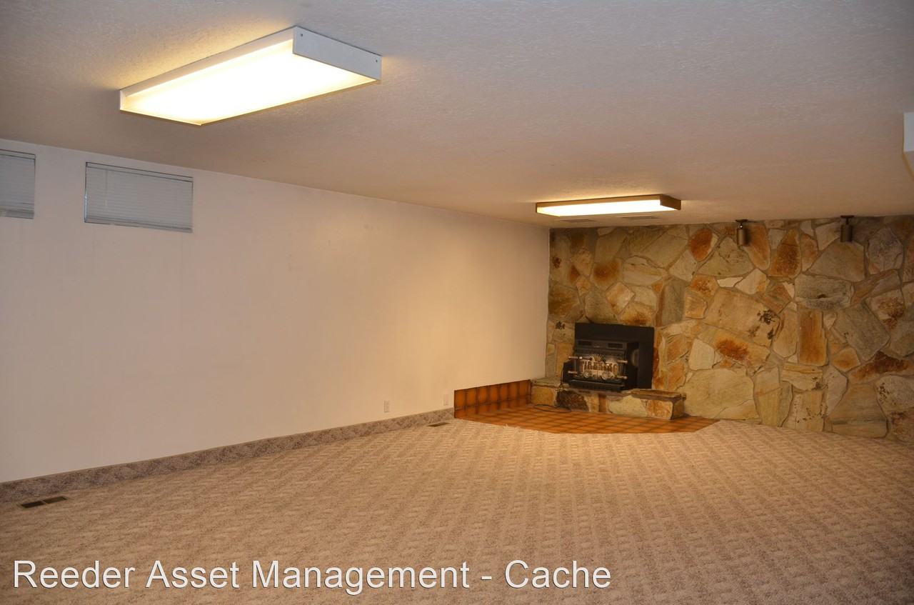 1575 E 1220 N - Photo 2 of 30