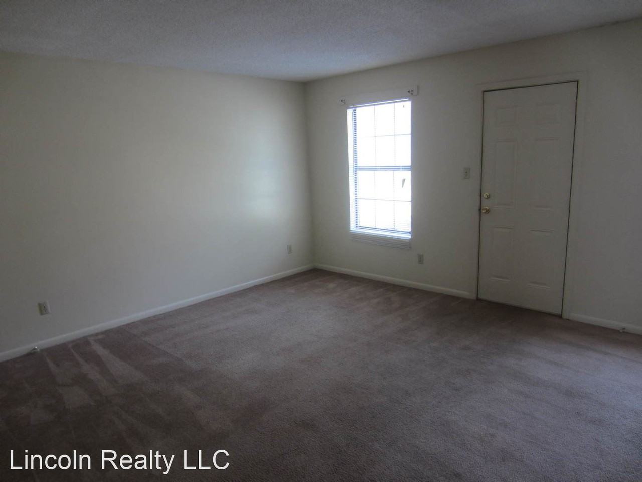 1196 McArthur Drive - Photo 2 of 7