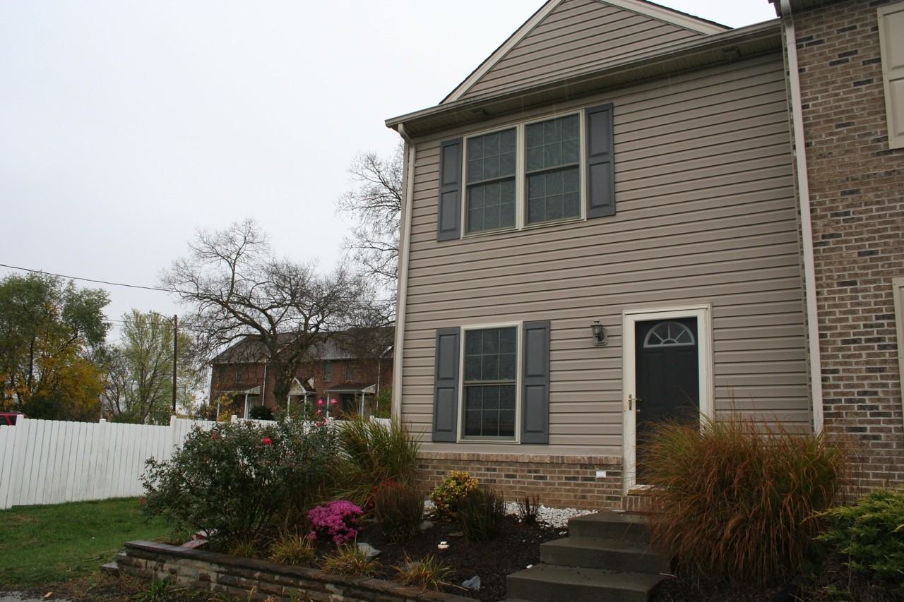 165 Griffin Court - Photo 2 of 34