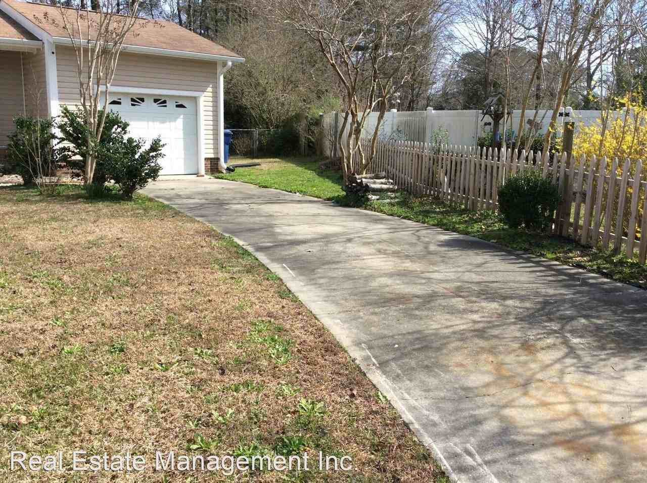 206 Little John Ln - Photo 2 of 25