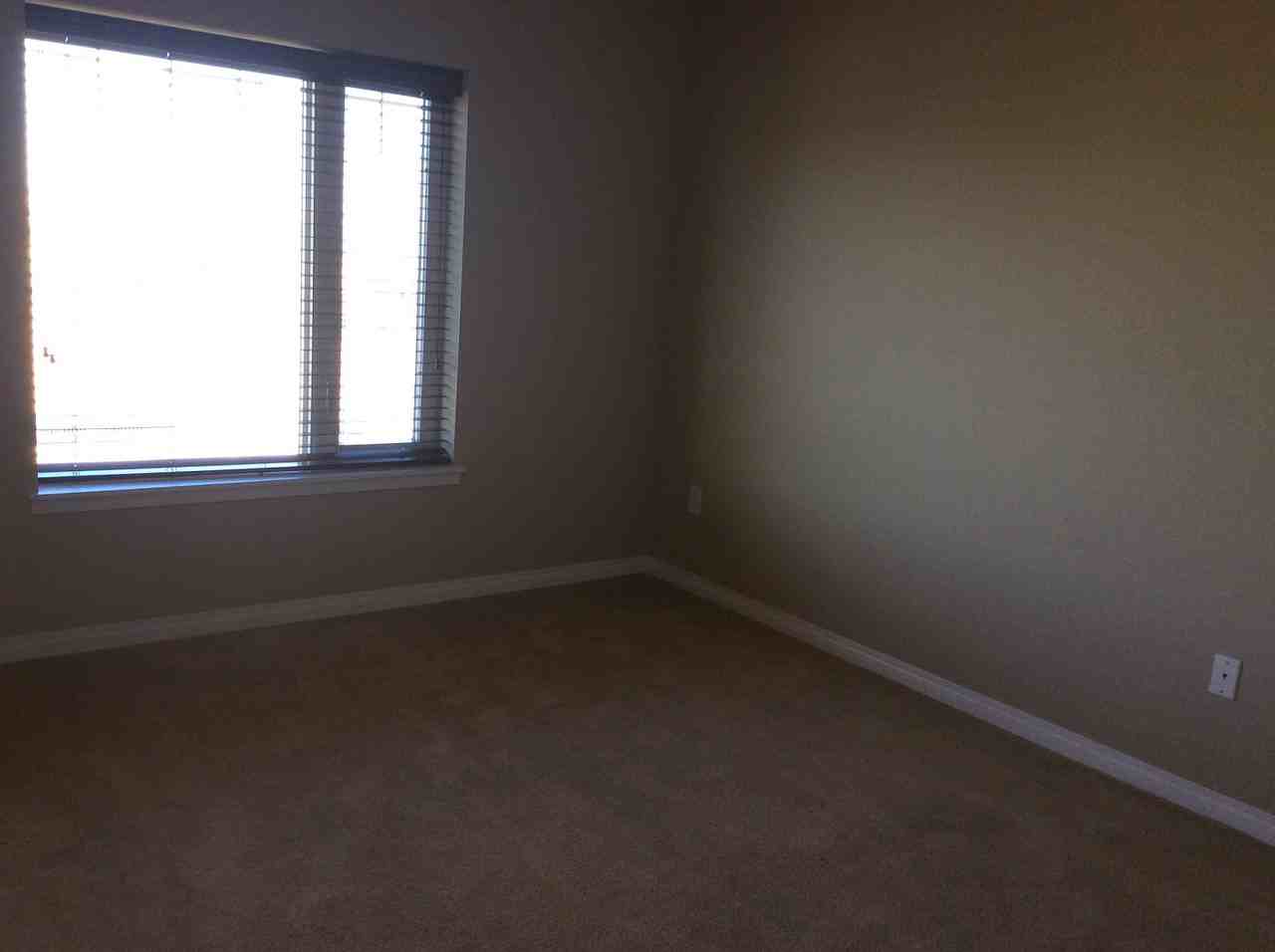 280 Stonecrest - Photo 2 of 13