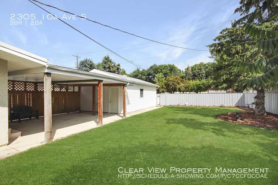 2305 10a Ave S - Photo 2 of 14