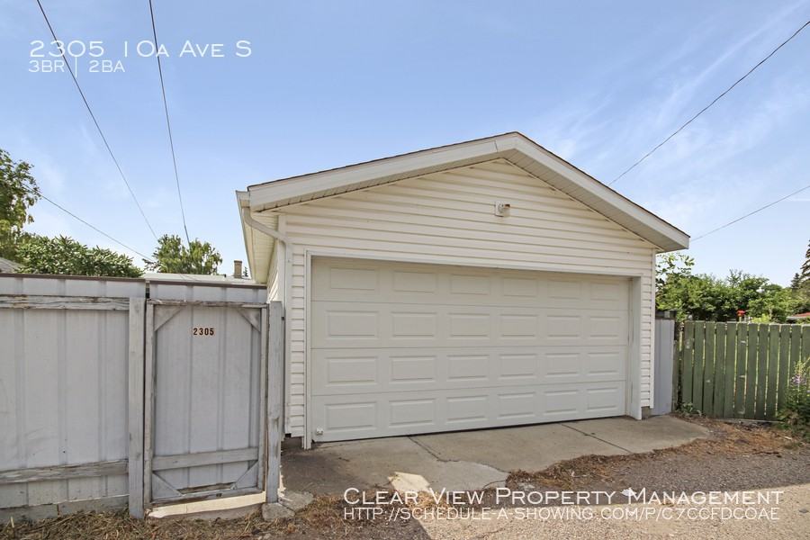 2305 10a Ave S - Photo 3 of 14