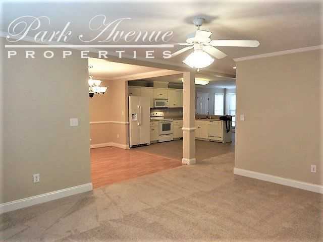 929 Sawbuck Way - Photo 3 of 10