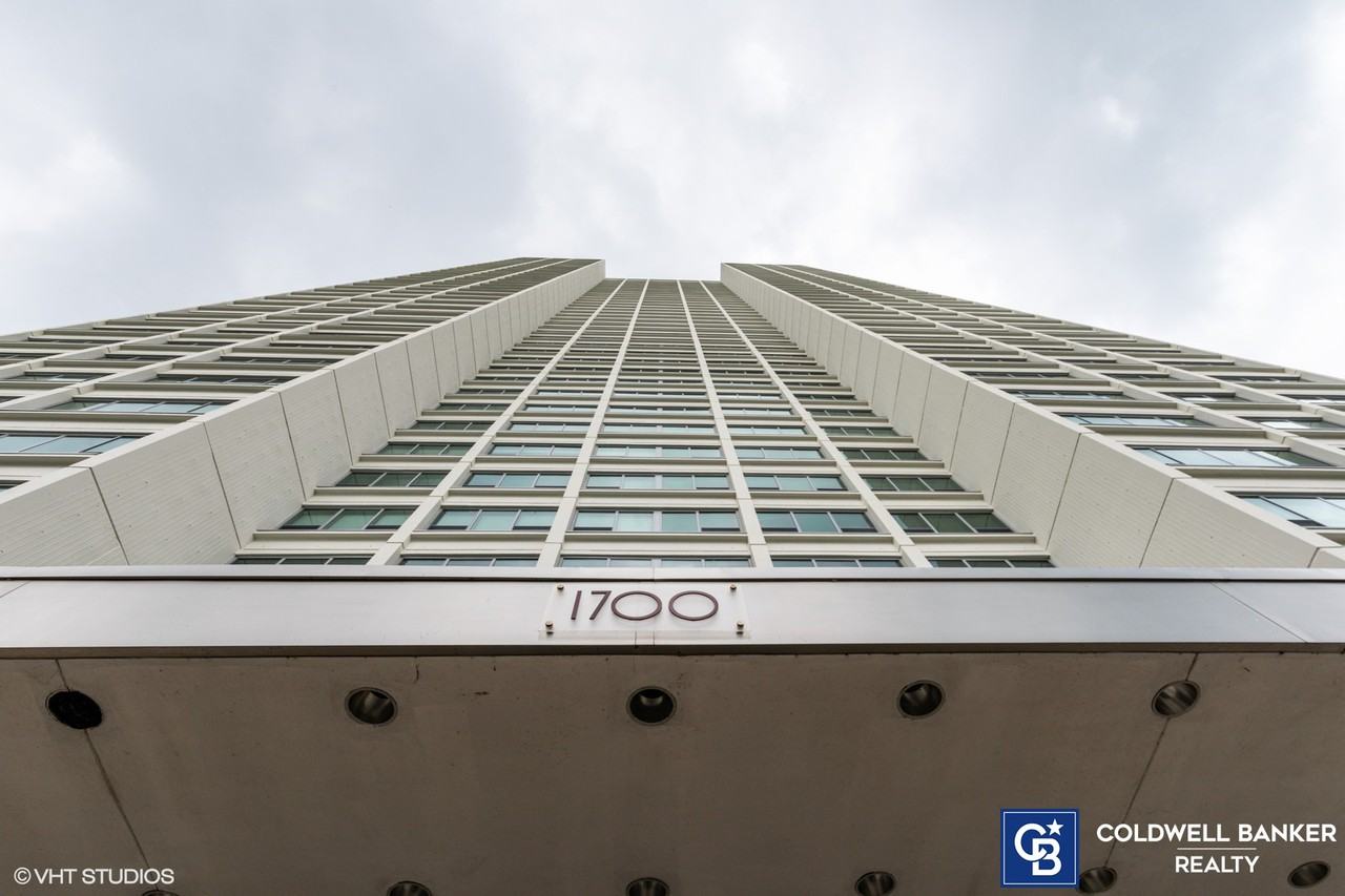 1700 E 56th St Apt 1807