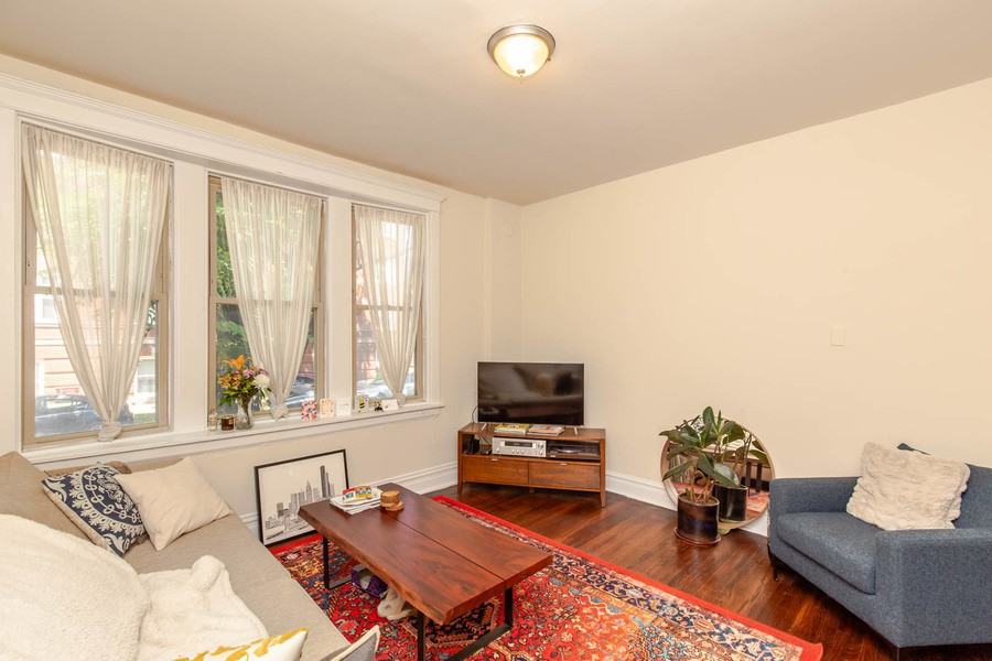 3623 N Damen - Photo 2 of 10
