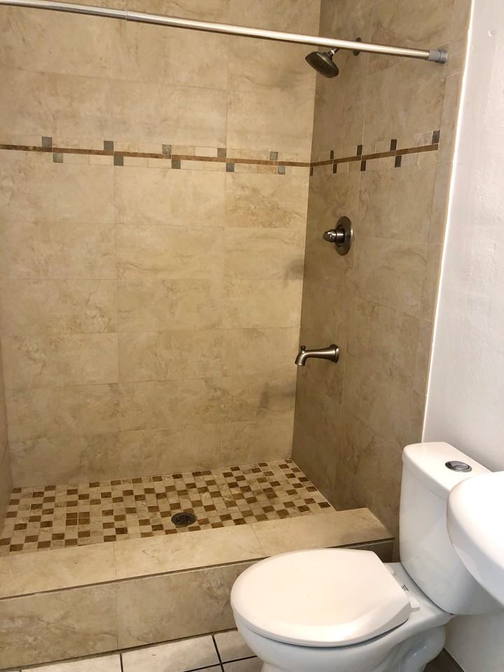 2519 Pierce - Photo 2 of 15