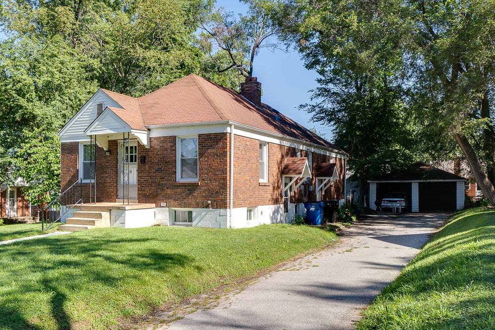 9435 Baatan Dr Apartments 9435 Bataan Drive, Woodson Terrace, MO