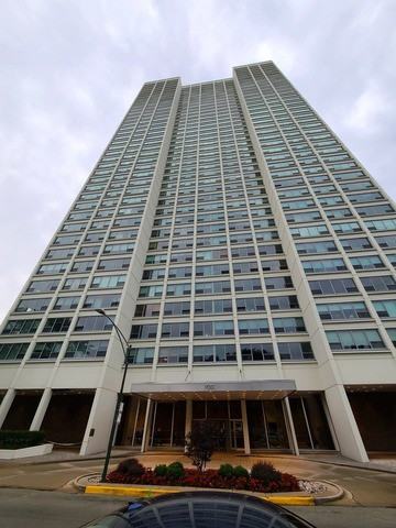 1700 E 56th St #1706