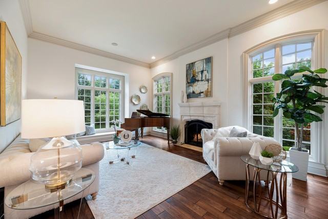 9 Longwood Dr - Photo 2 of 33